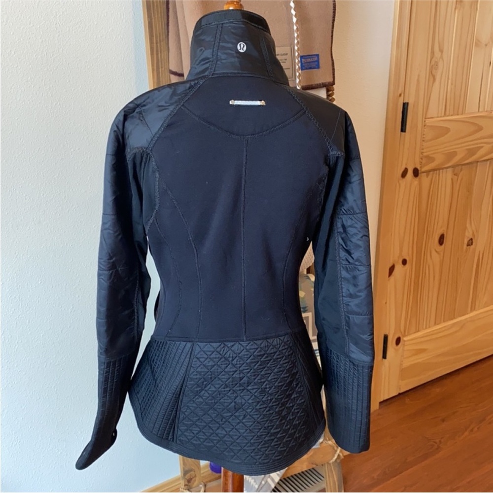 Lululemon Bundle Up Reflective Jacket - Picture 5 of 6